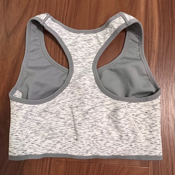 Avia Tops Avia Sports Bra Size Xl Gray Lightly Lined Wireless Race